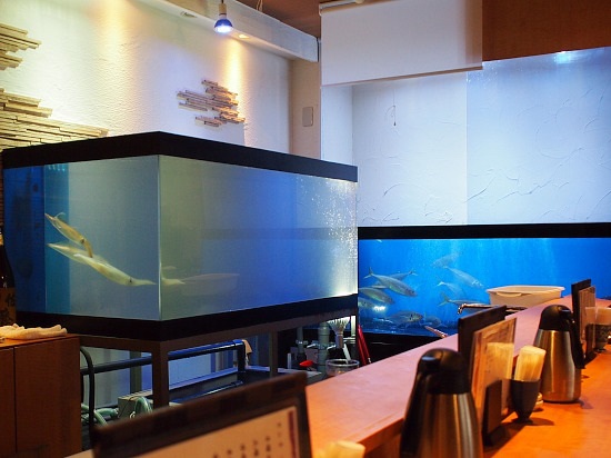 九州の海の幸を新鮮なまま味わえる海鮮料理店。